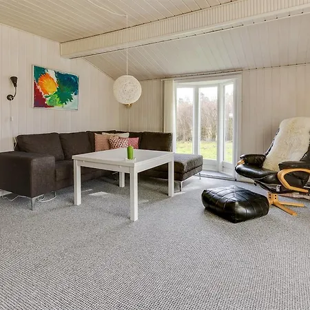 펜션 Three-bedroom Holiday In *