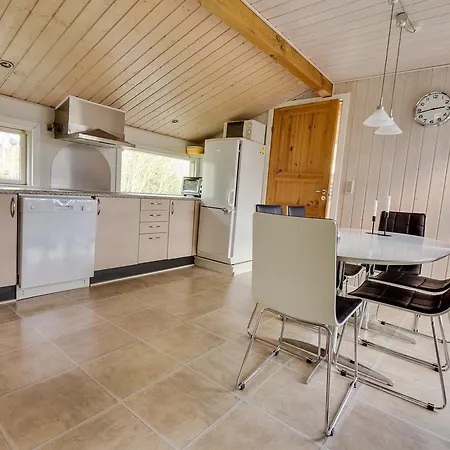 펜션 Three-bedroom Holiday In *