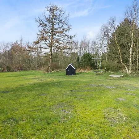 Three-bedroom Holiday In * Hals